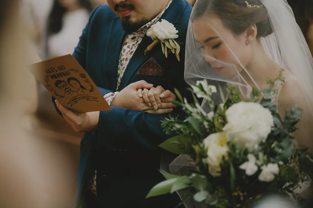 Photo by Samuel Goh Photography. theweddingnotebook.com