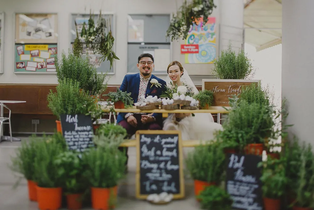 Photo by Samuel Goh Photography. theweddingnotebook.com