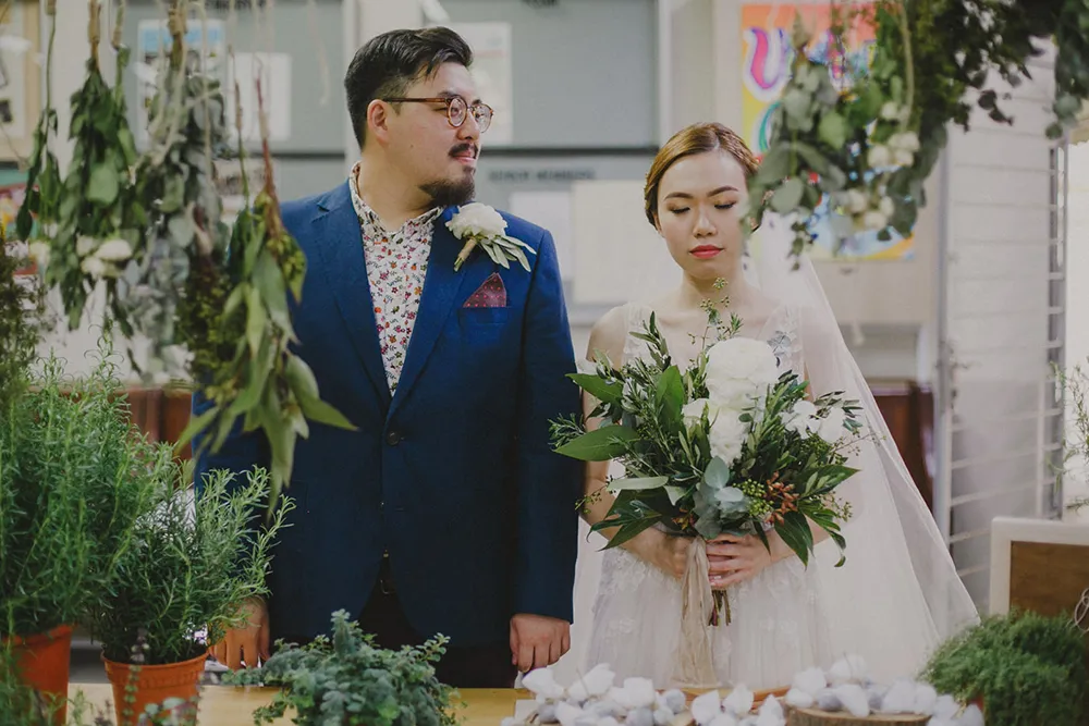 Photo by Samuel Goh Photography. theweddingnotebook.com