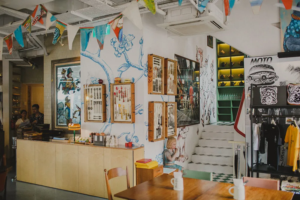 Photo by Samuel Goh Photography. theweddingnotebook.com