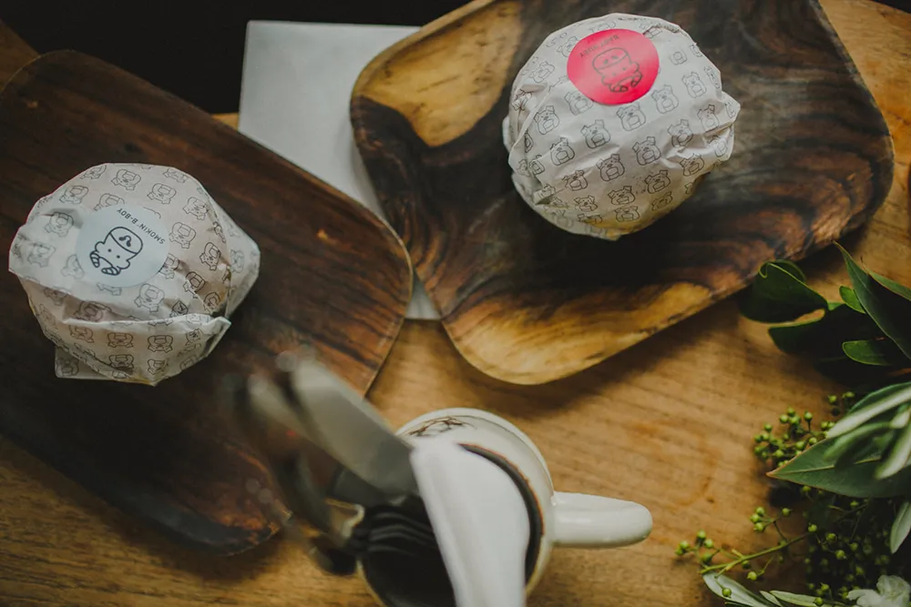 Photo by Samuel Goh Photography. theweddingnotebook.com