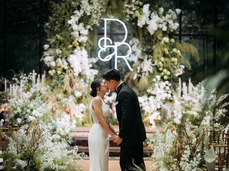 An Elegant Botanical Dream Wedding at Glasshouse Seputeh