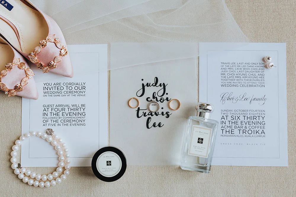 Photo by Andrew Chow of Munkeat Studio. theweddingnotebook.com