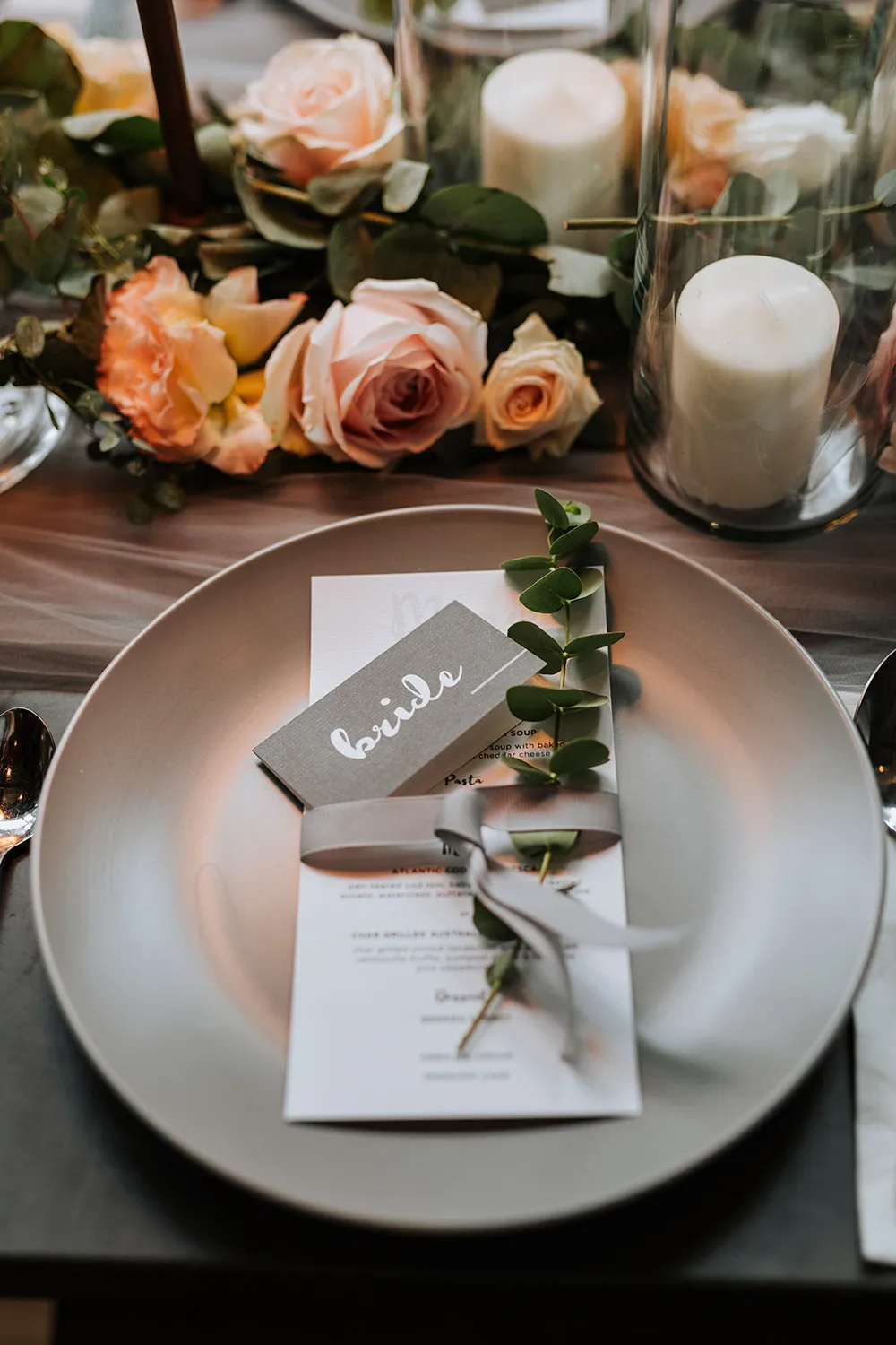 Photo by Andrew Chow of Munkeat Studio. theweddingnotebook.com