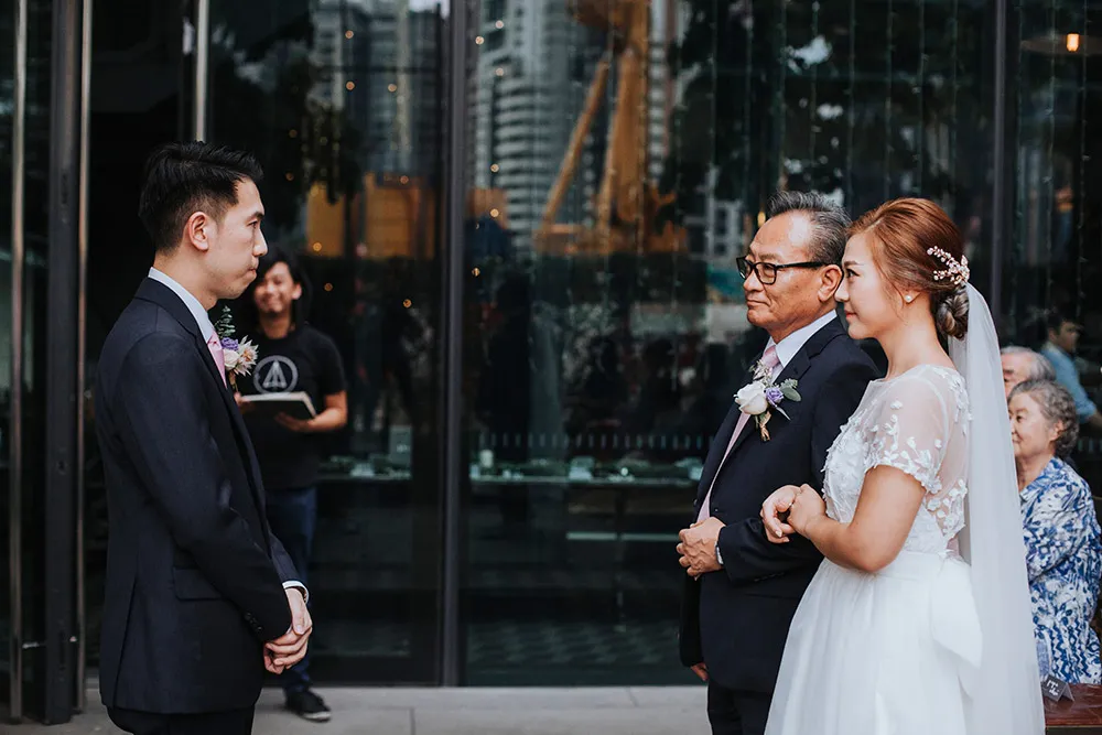 Photo by Andrew Chow of Munkeat Studio. theweddingnotebook.com