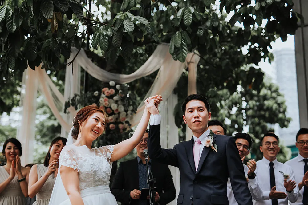 Photo by Andrew Chow of Munkeat Studio. theweddingnotebook.com