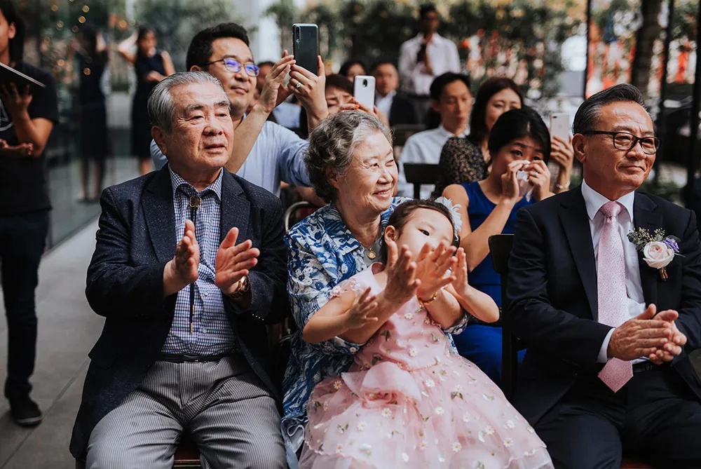 Photo by Andrew Chow of Munkeat Studio. theweddingnotebook.com