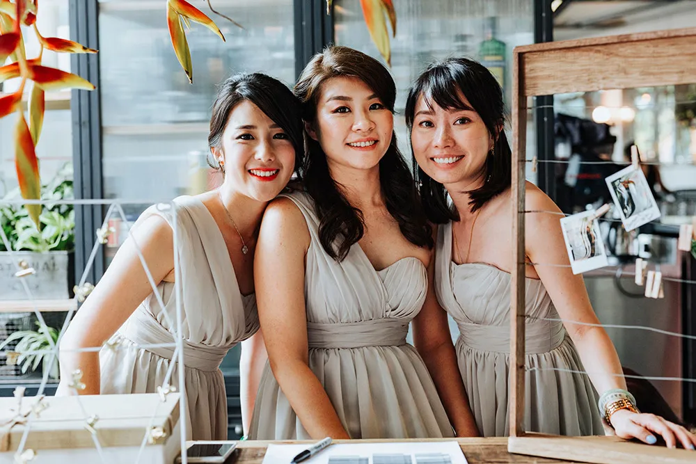 Photo by Andrew Chow of Munkeat Studio. theweddingnotebook.com