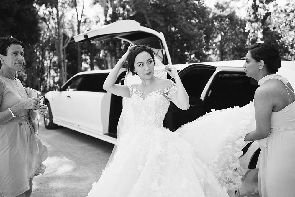 Photo by Tealily Photography. theweddingnotebook.com