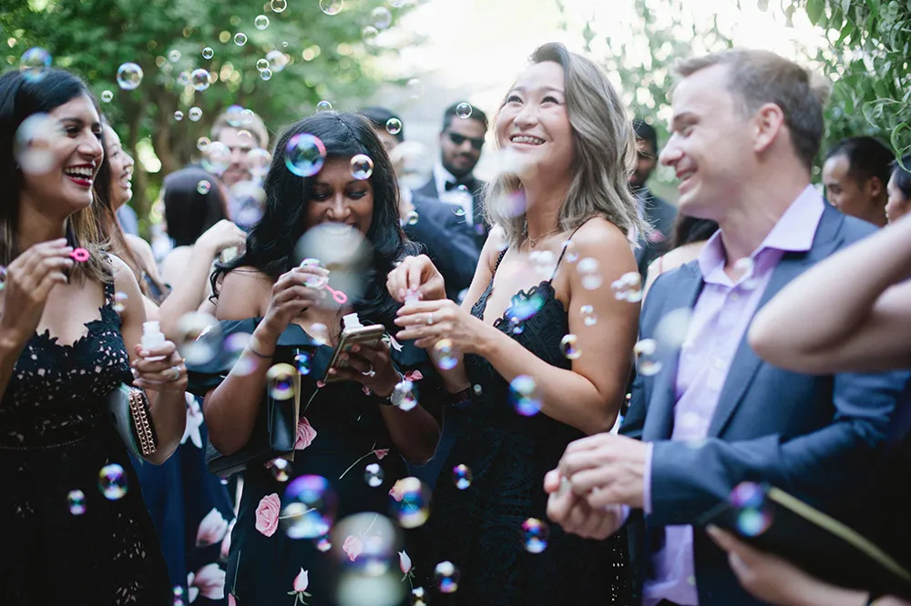 Photo by Tealily Photography. theweddingnotebook.com