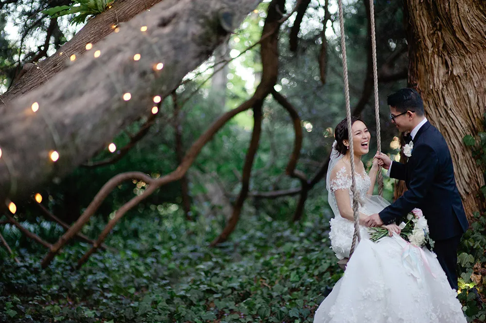 Photo by Tealily Photography. theweddingnotebook.com