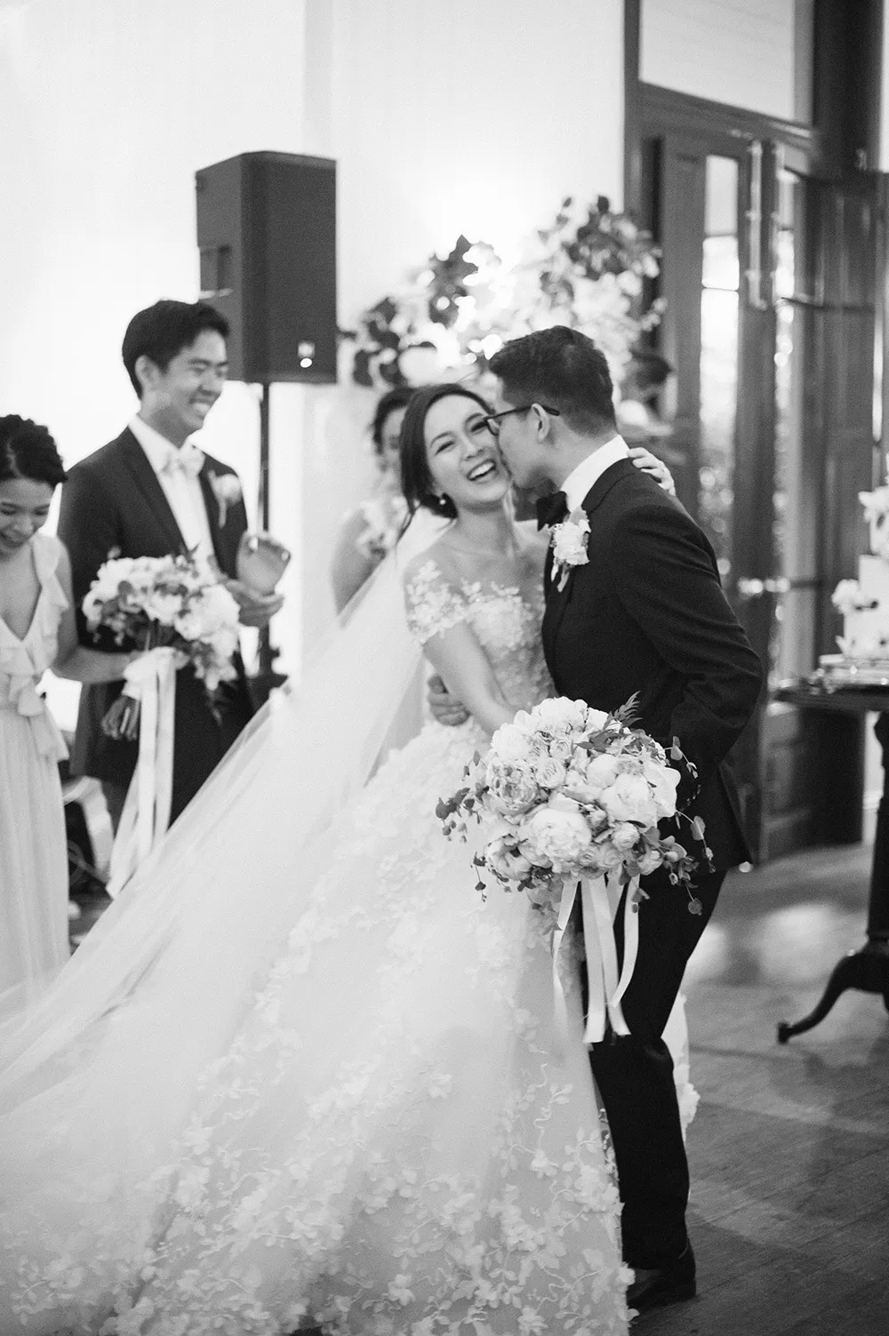 Photo by Tealily Photography. theweddingnotebook.com