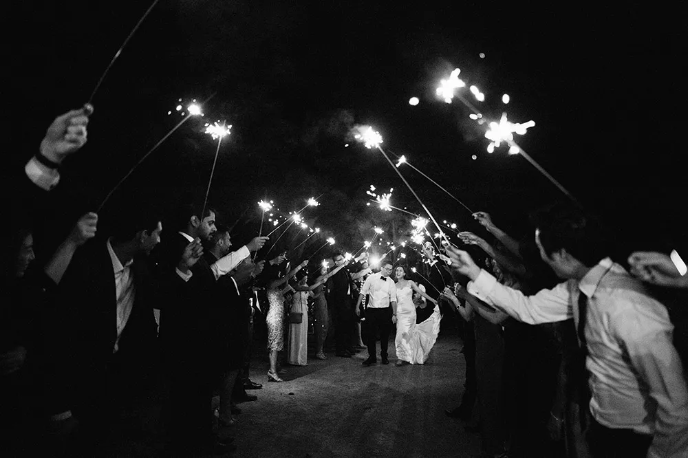 Photo by Tealily Photography. theweddingnotebook.com