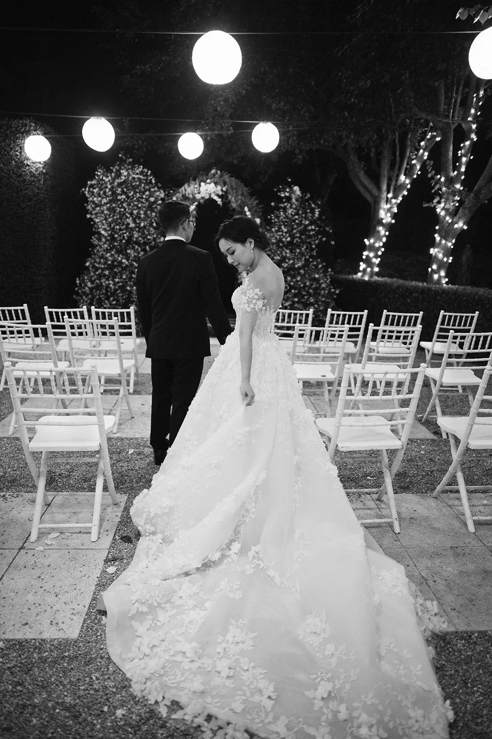 Photo by Tealily Photography. theweddingnotebook.com