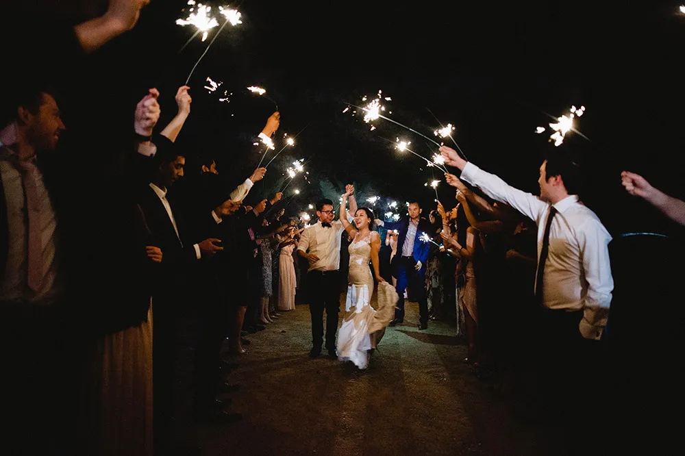 Photo by Tealily Photography. theweddingnotebook.com