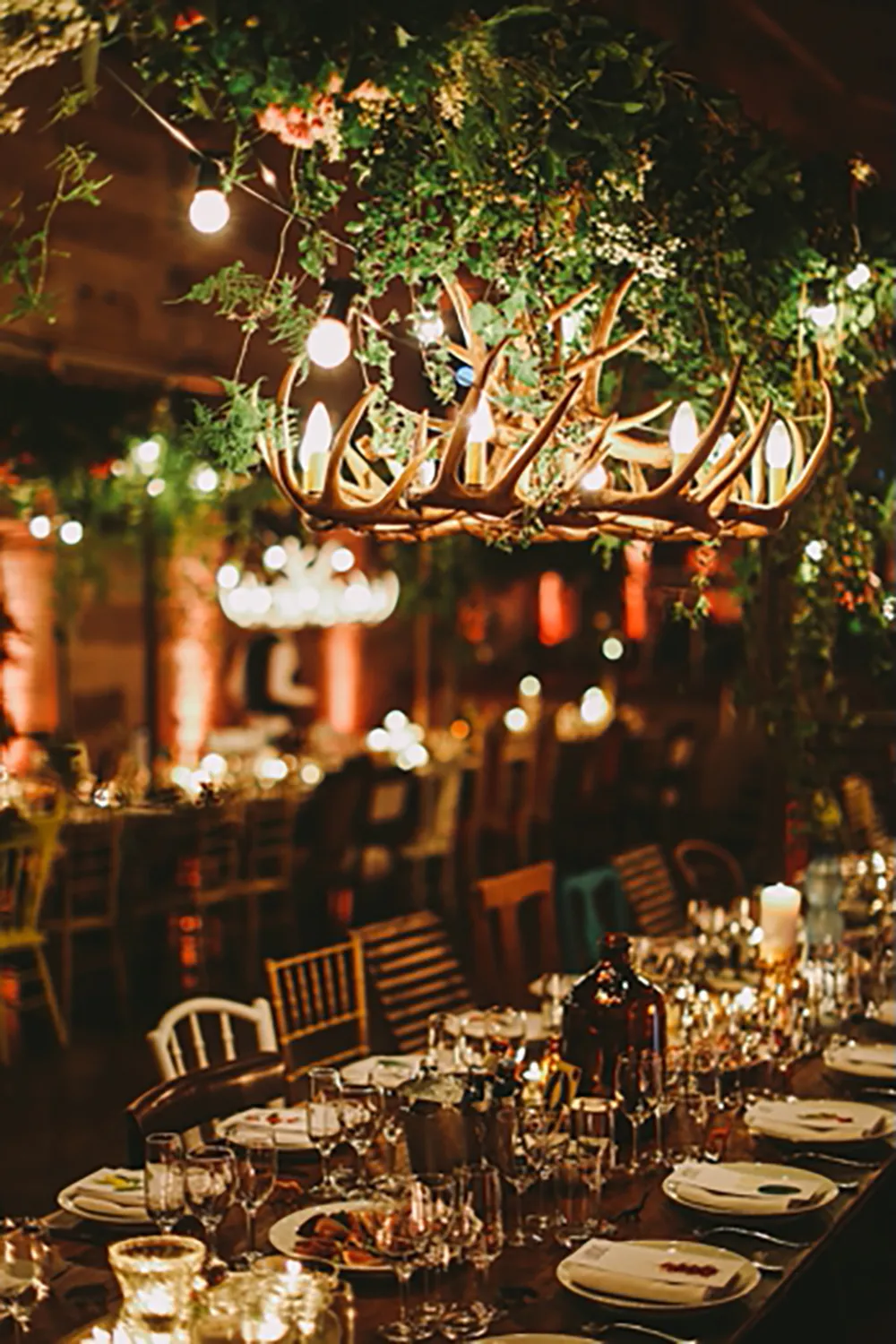 Photo by Lara Hotz Photography. theweddingnotebook.com