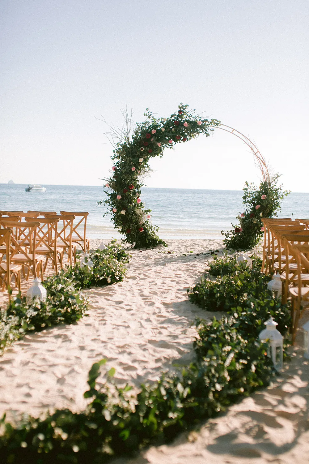 Photo by Louis Loo Photography. theweddingnotebook.com