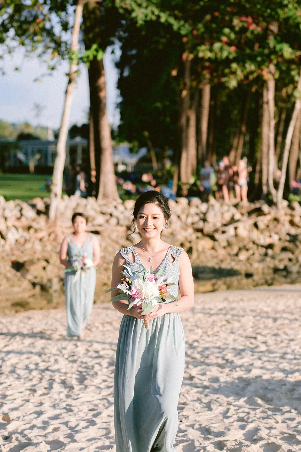 Photo by Louis Loo Photography. theweddingnotebook.com