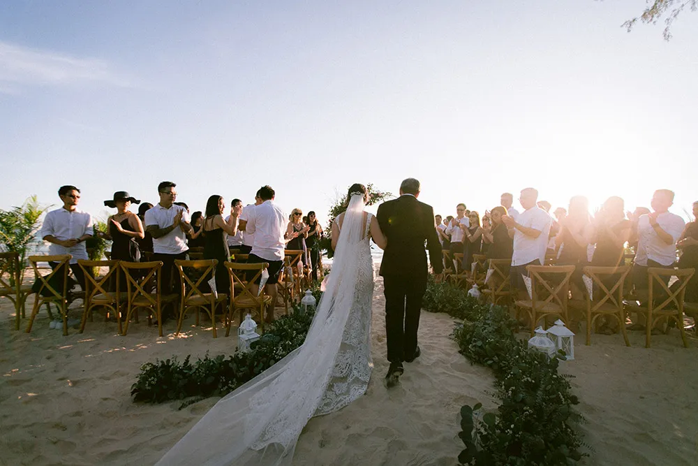 Photo by Louis Loo Photography. theweddingnotebook.com