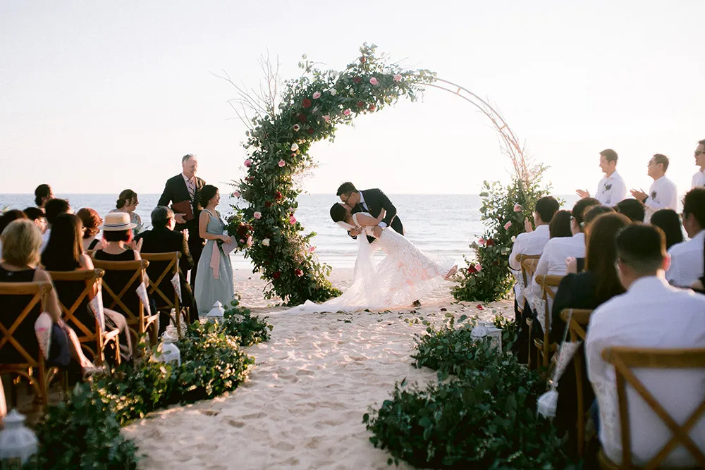 Photo by Louis Loo Photography. theweddingnotebook.com