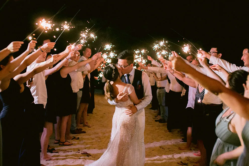 Photo by Louis Loo Photography. theweddingnotebook.com