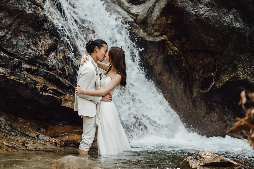 Photo by Peter Herman Photography. theweddingnotebook.com