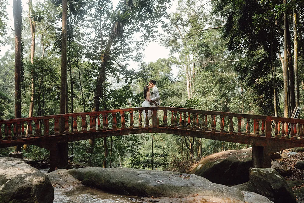 Photo by Peter Herman Photography. theweddingnotebook.com