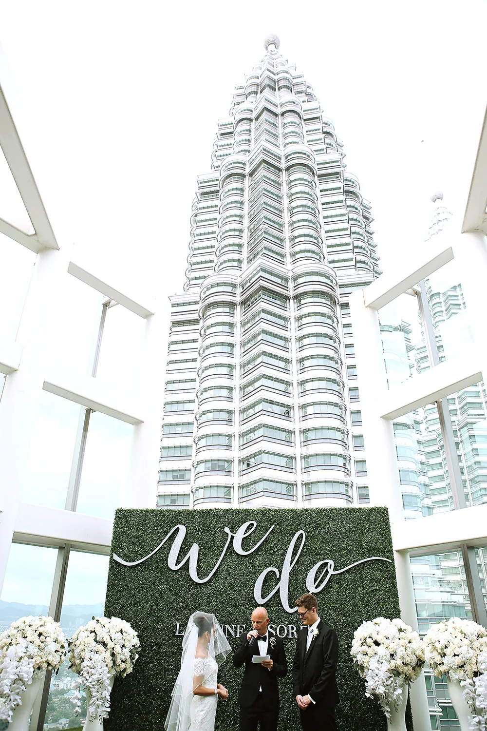 Photo by Axioo. theweddingnotebook.com