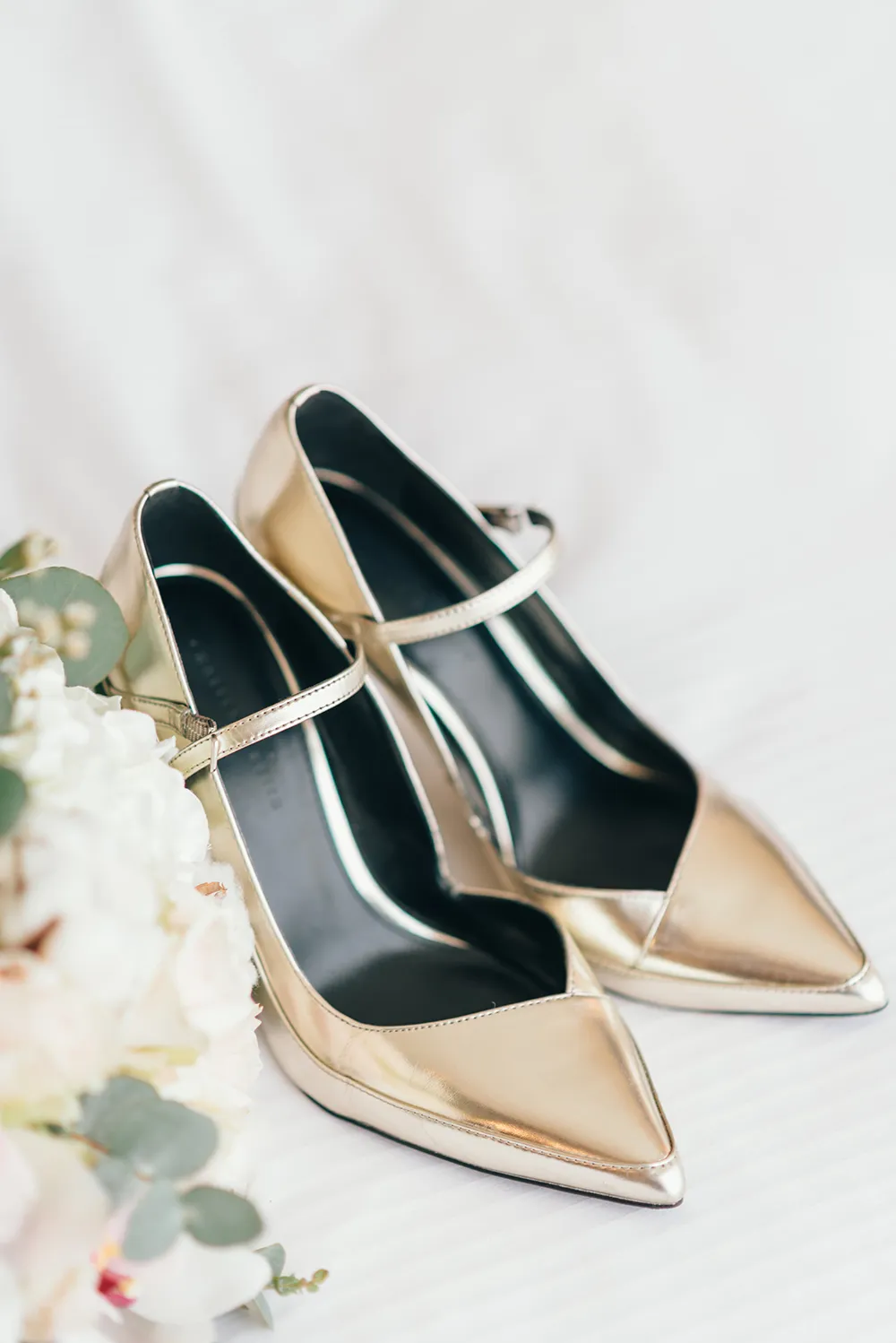 The Westin Kuala Lumpur wedding. Styling by The Wedding Notebook magazine. Peter Herman Photography. theweddingnotebook.com