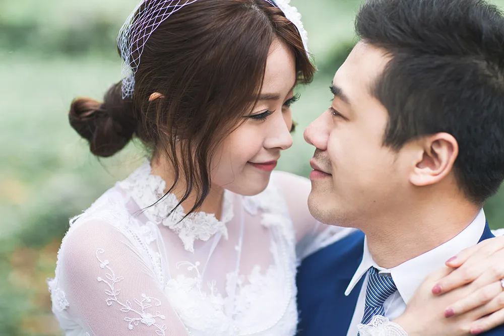 Photo by Lukas Chan Photo Lab. theweddingnotebook.com