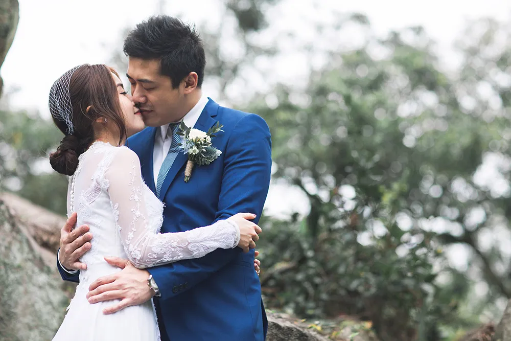 Photo by Lukas Chan Photo Lab. theweddingnotebook.com