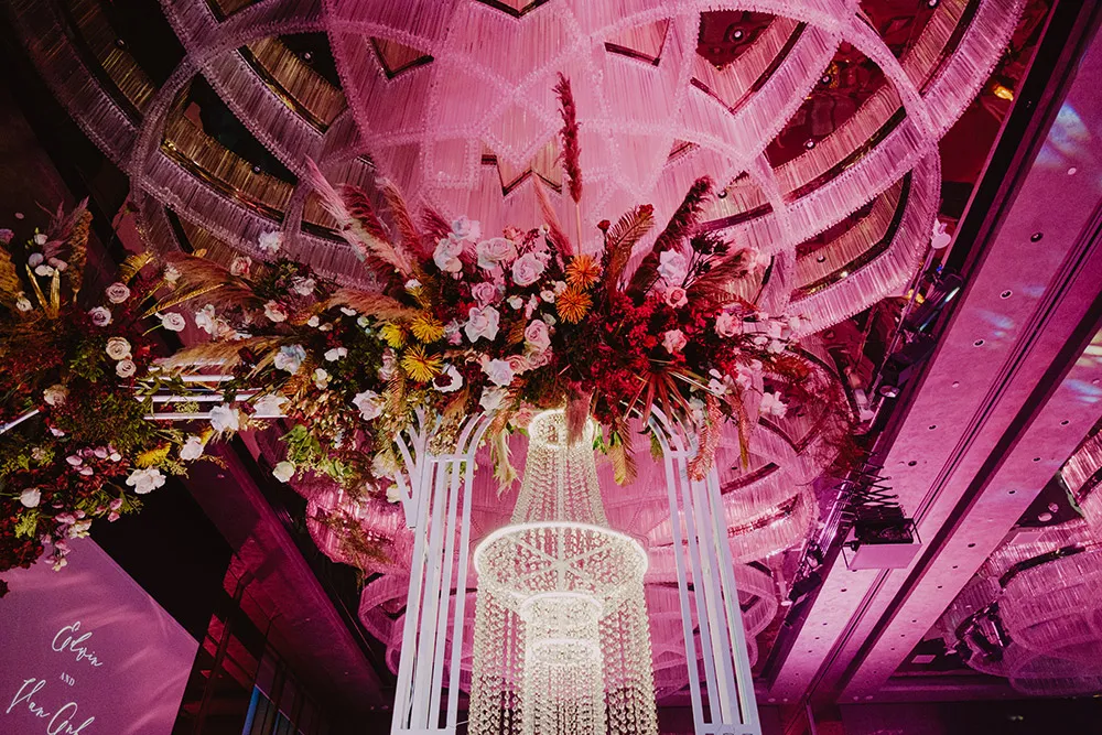Photo by Chong Yee Photography. theweddingnotebook.com
