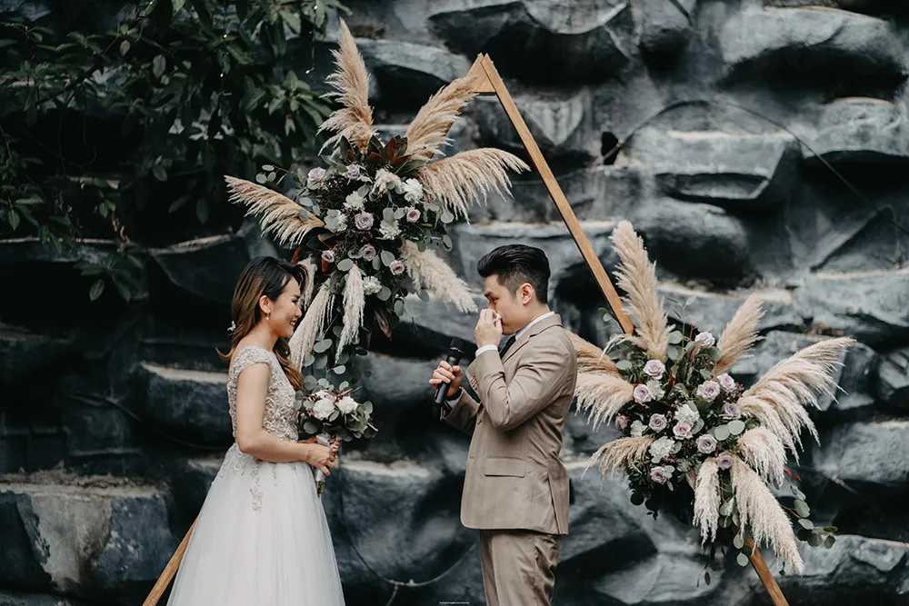 Photo by Basetime Production. theweddingnotebook.com