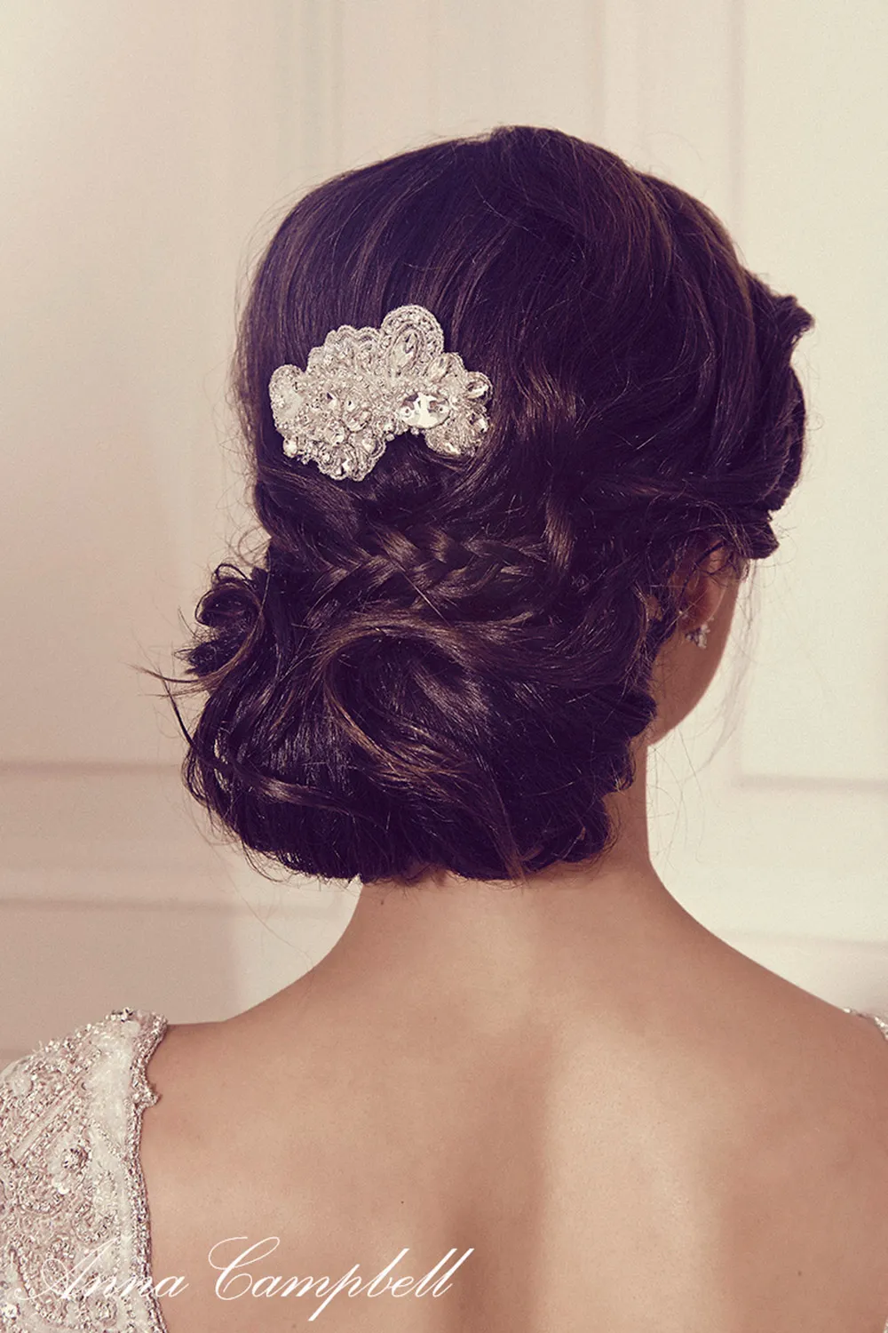 Georgia Comb - Anna Campbell 2016 Collection. theweddingnotebook.com