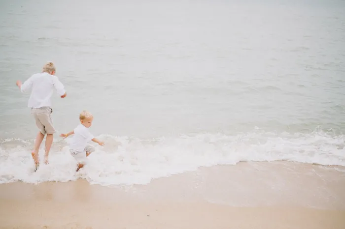 Photo by Andri Tei Photography. theweddingnotebook.com