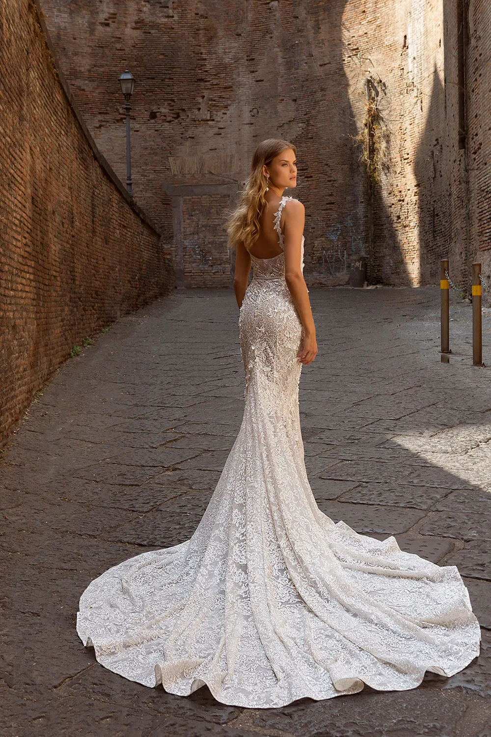 Berta Bridal Fall 2020 Collection. theweddingnotebook.com