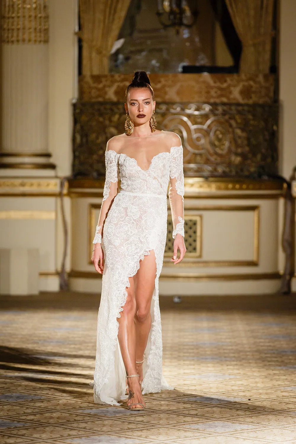 Berta Bridal Spring 2018 Collection. theweddingnotebook.com