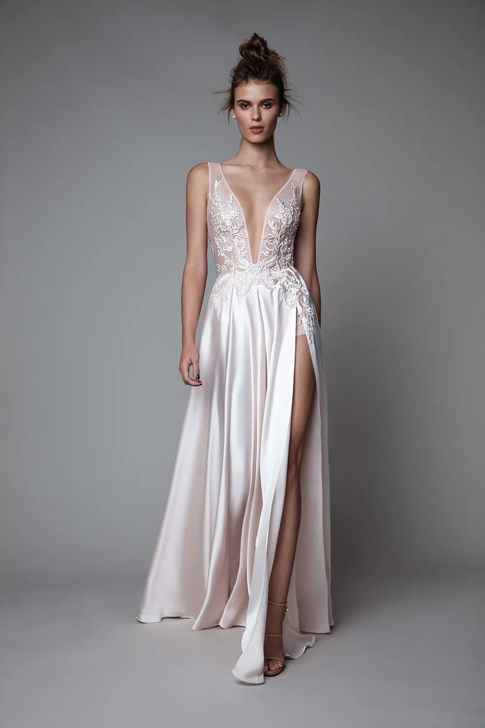 Berta Eveningwear 2017 Collection. theweddingnotebook.com