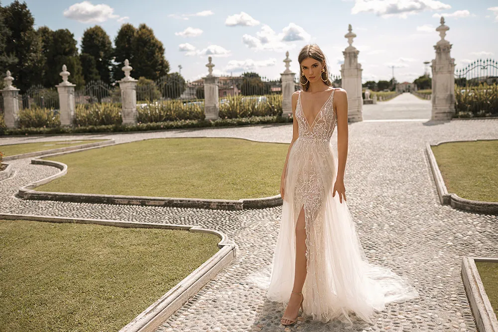 BERTA Privee Fall 2019 Bridal Collection. theweddingnotebook.com