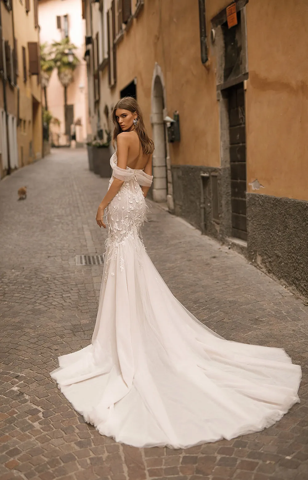BERTA Privee Fall 2019 Bridal Collection. theweddingnotebook.com