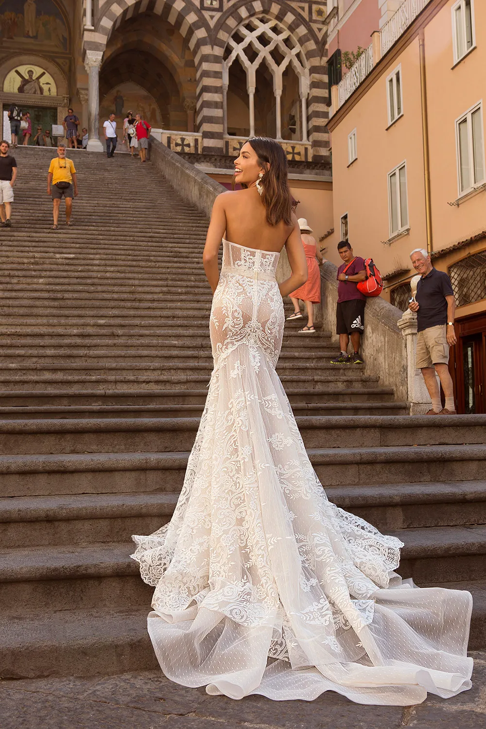 Berta Privée Fall 2020 Collection. theweddingnotebook.com