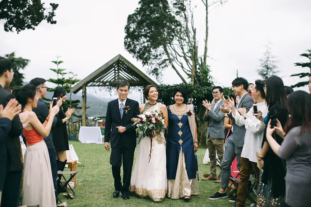 Photo by Nigel Lim Photography. theweddingnotebook.com