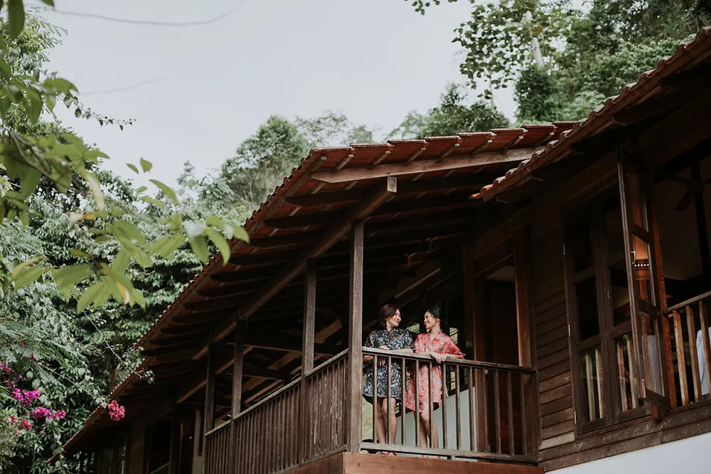 Photo by Munkeat Studio. theweddingnotebook.com