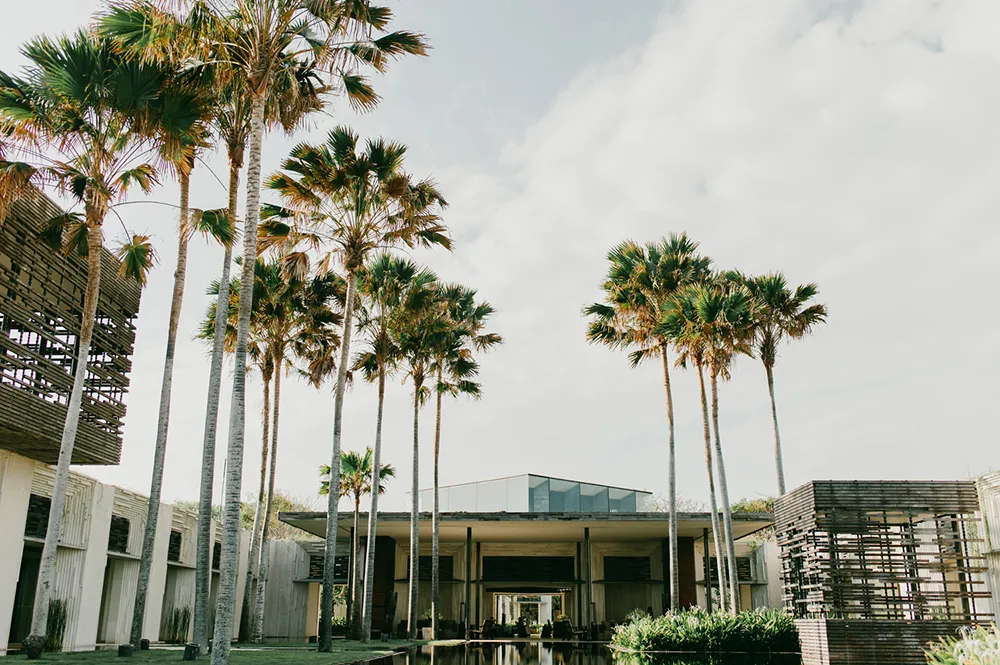 Photo by Diktatphotography. theweddingnotebook.com