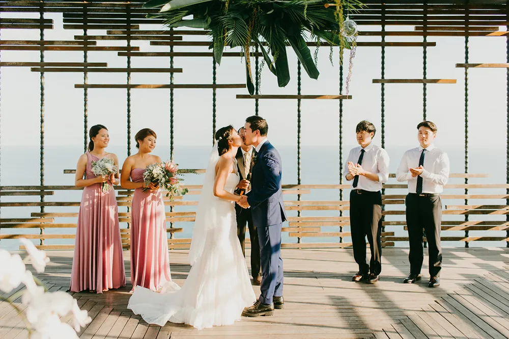 Photo by Diktatphotography. theweddingnotebook.com