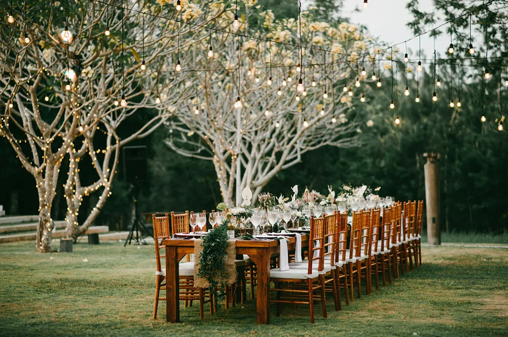 Photo by Diktatphotography. theweddingnotebook.com