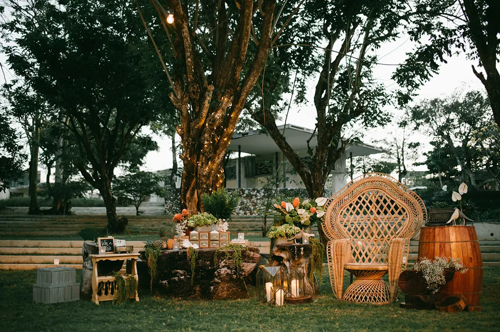 Photo by Diktatphotography. theweddingnotebook.com