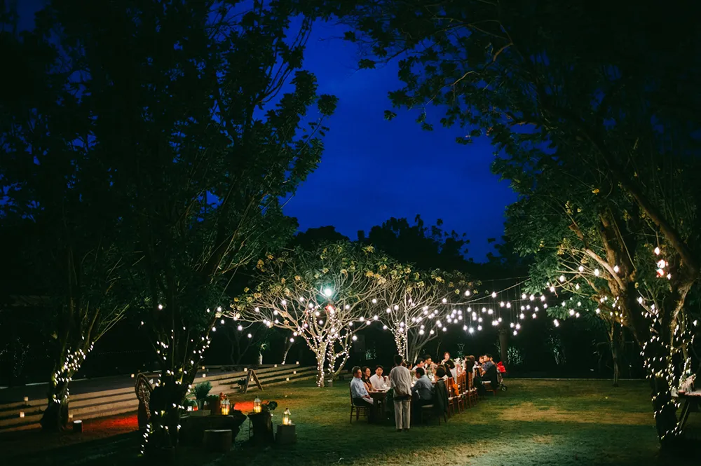 Photo by Diktatphotography. theweddingnotebook.com