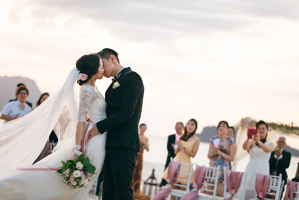 WeFreeze Photography. theweddingnotebook.com