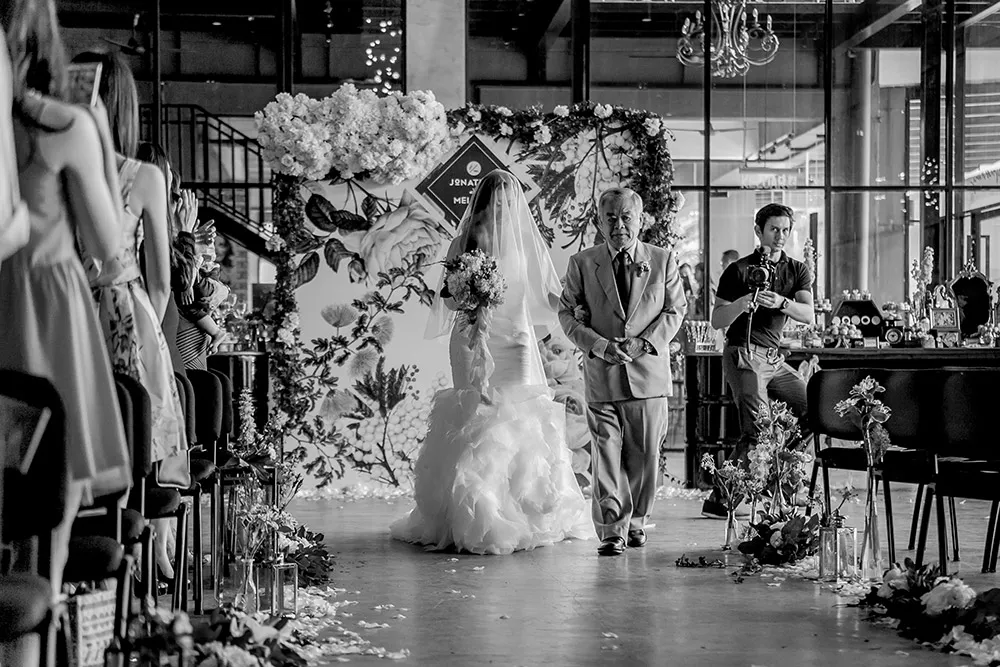 Photo by Alex Tan Photography. theweddingnotebook.com